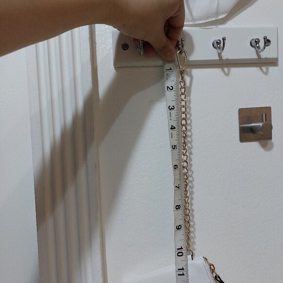 Great Size Juicy Couture Longer Clip On Chain Wallet Wristlet Bag WHITE Gold - Picture 4 of 10